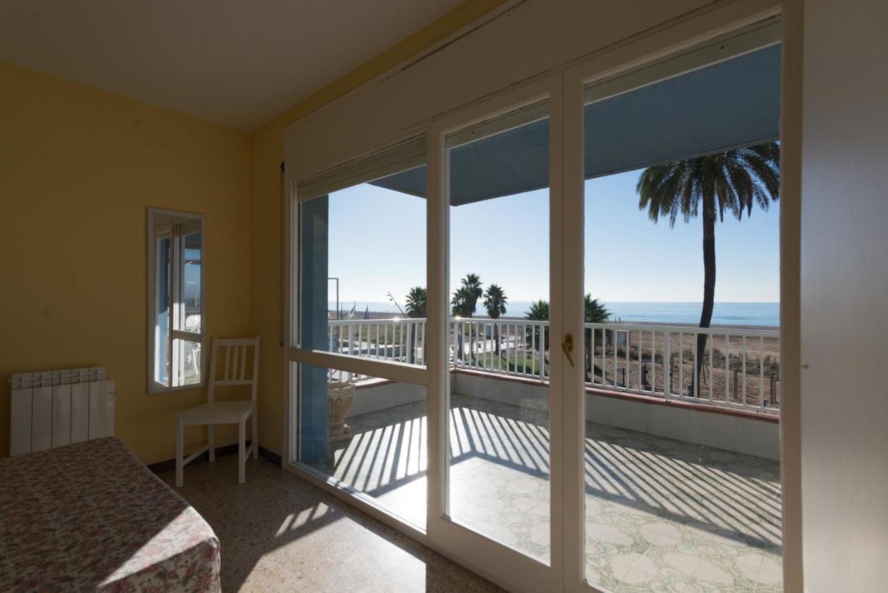 Apartamento En 1Era Linea Mar Con Terraza De 25M2 Castelldefels Extérieur photo