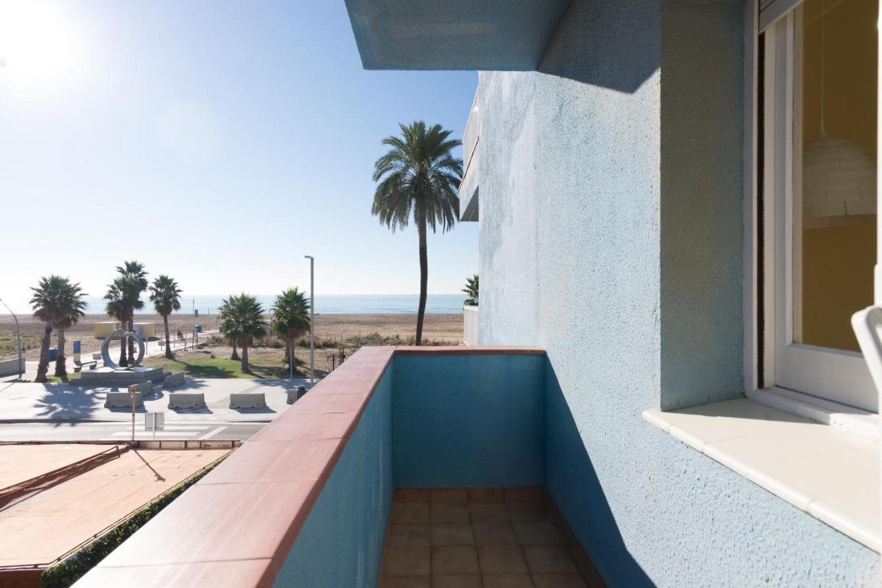 Apartamento En 1Era Linea Mar Con Terraza De 25M2 Castelldefels Extérieur photo